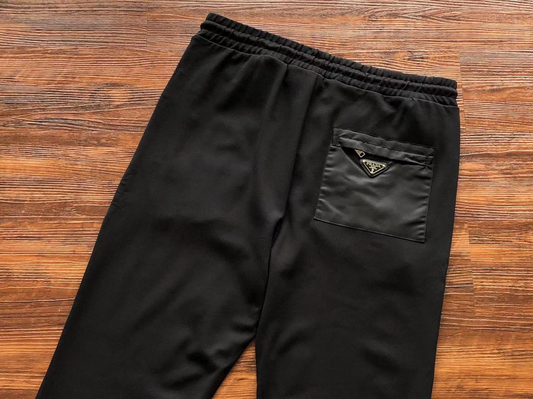 Pra*a Sweatpants