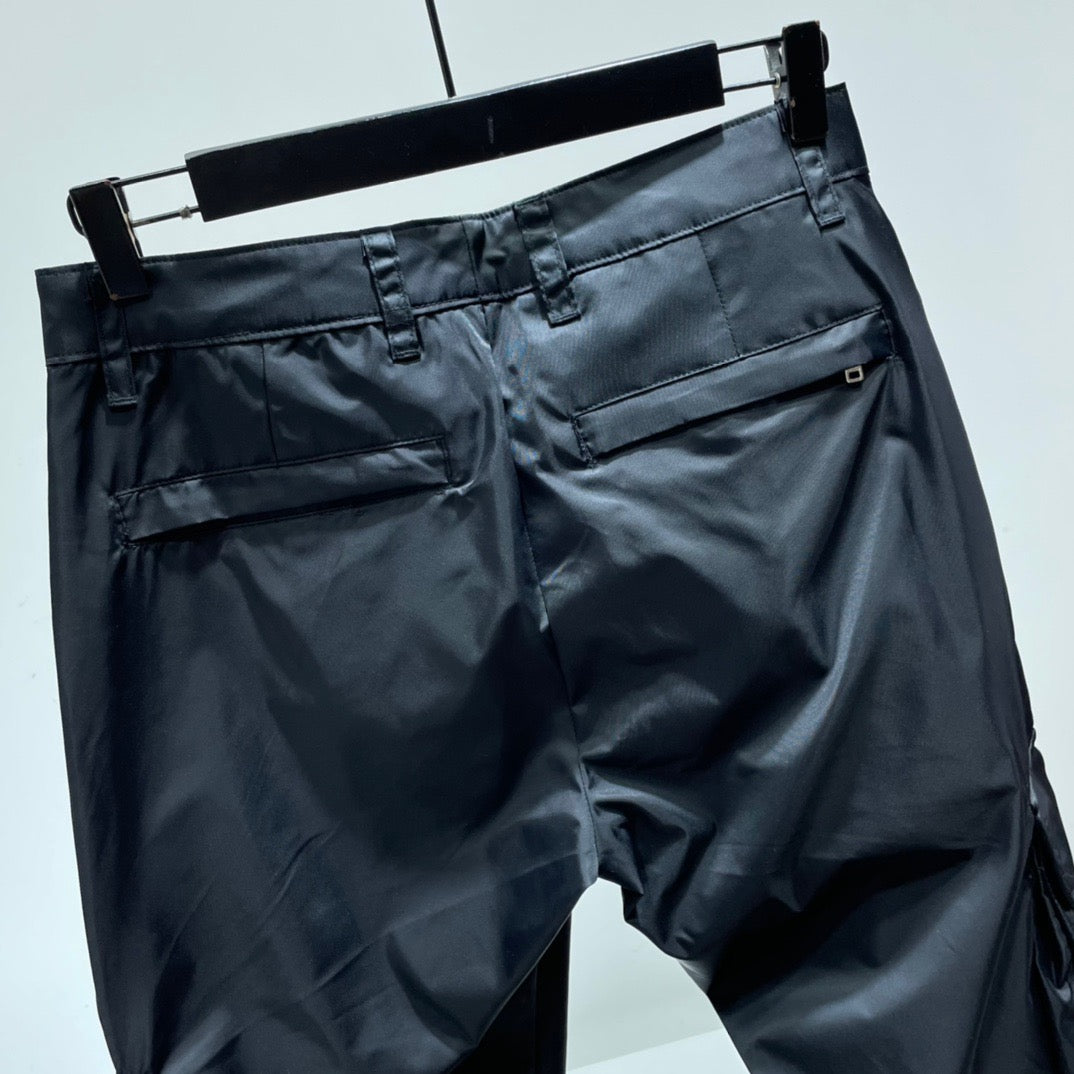 Pra*a Pants