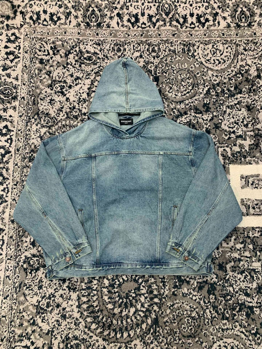 Ba1en*iaga Hoodie