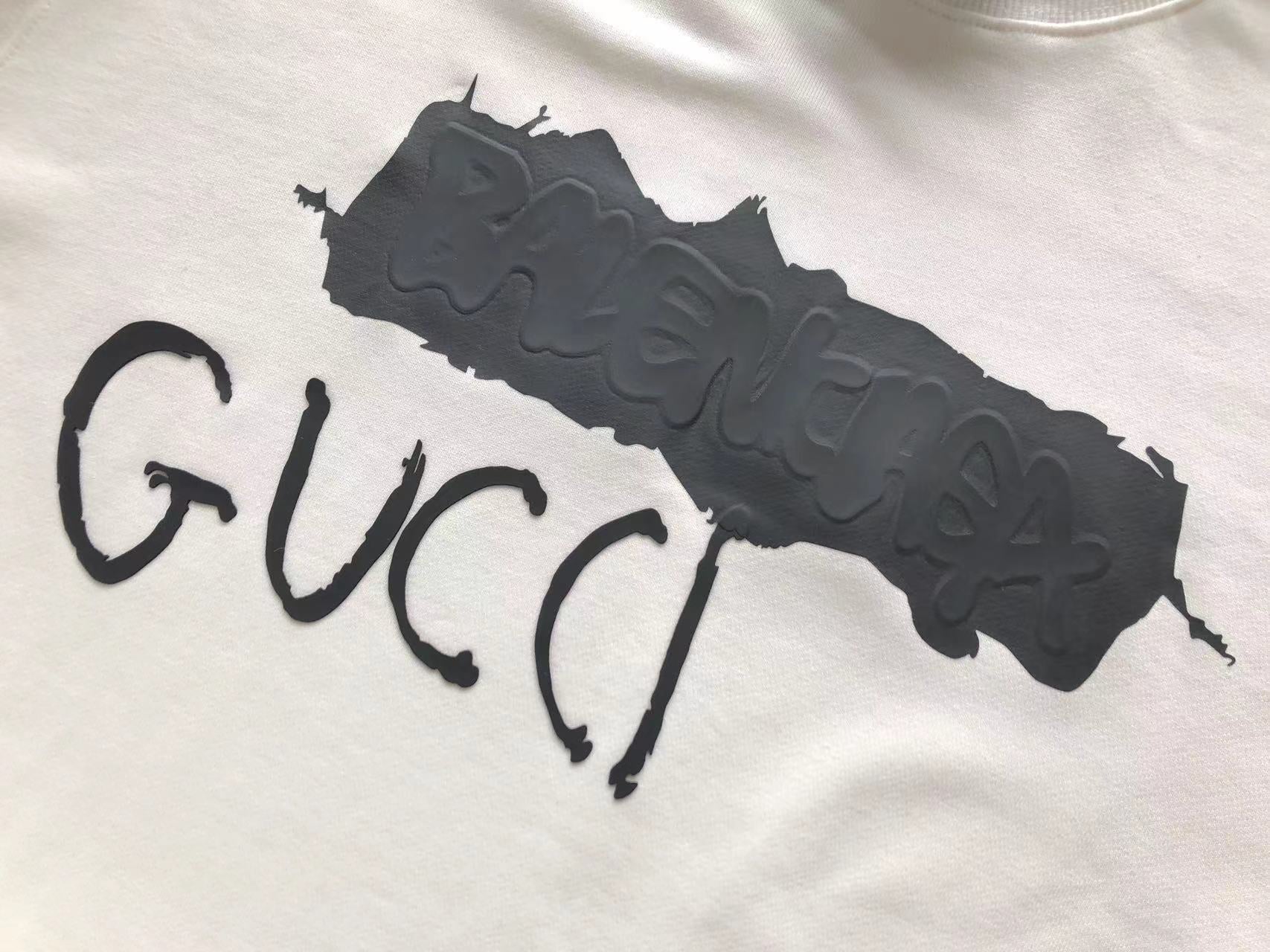 Gvc*1 x Ba1en*iaga Sweatshirt