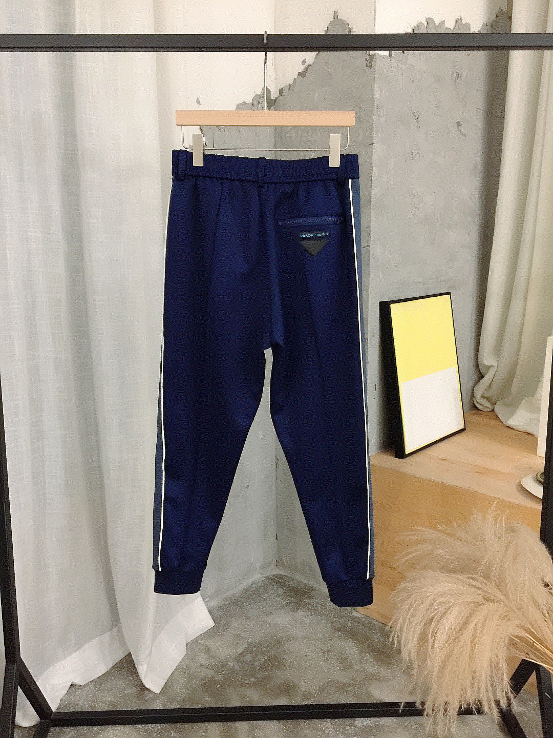Pra*a Pants