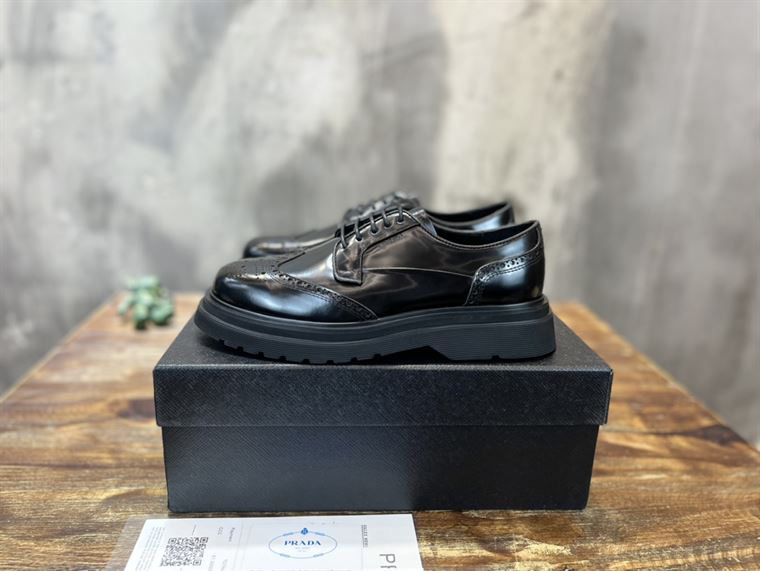 Pra*a BRUSHED LEATHER DERBY BROGUE SHOES SHOES PRS033