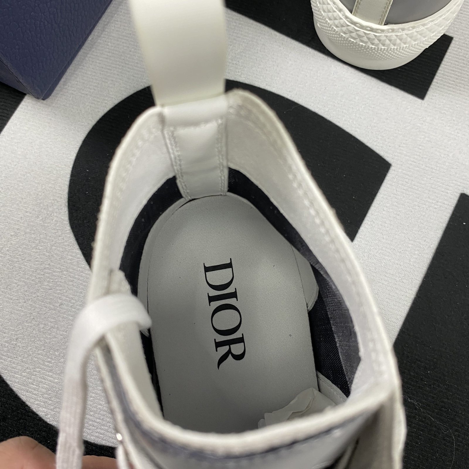 D10r B23 High Top Sneaker 16