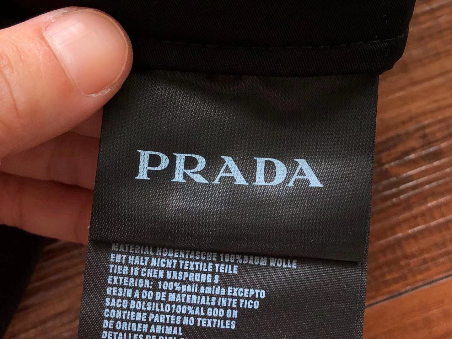 Pra*a Pants