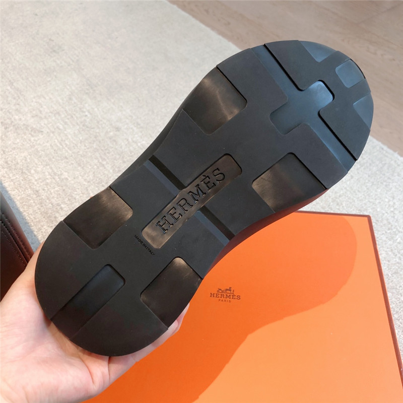 H**me5 new sneakers