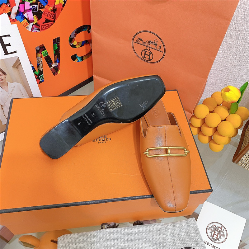 H**me5 flat slippers