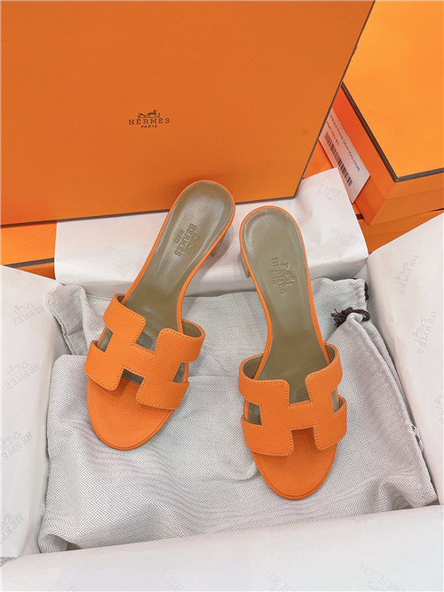 H**me5 oasis sandals