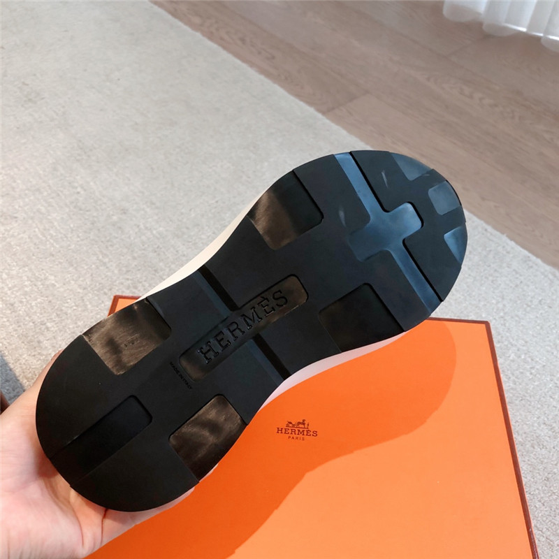 H**me5 new sneakers