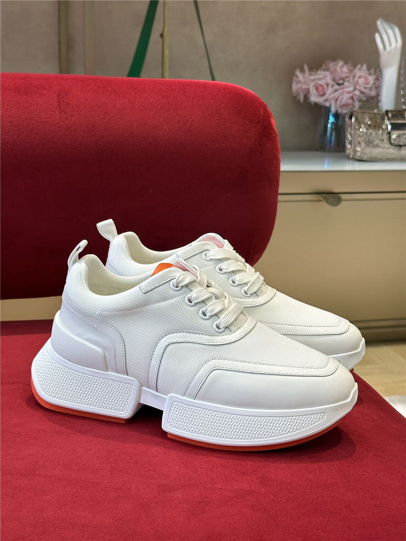 H**me5 new sneakers