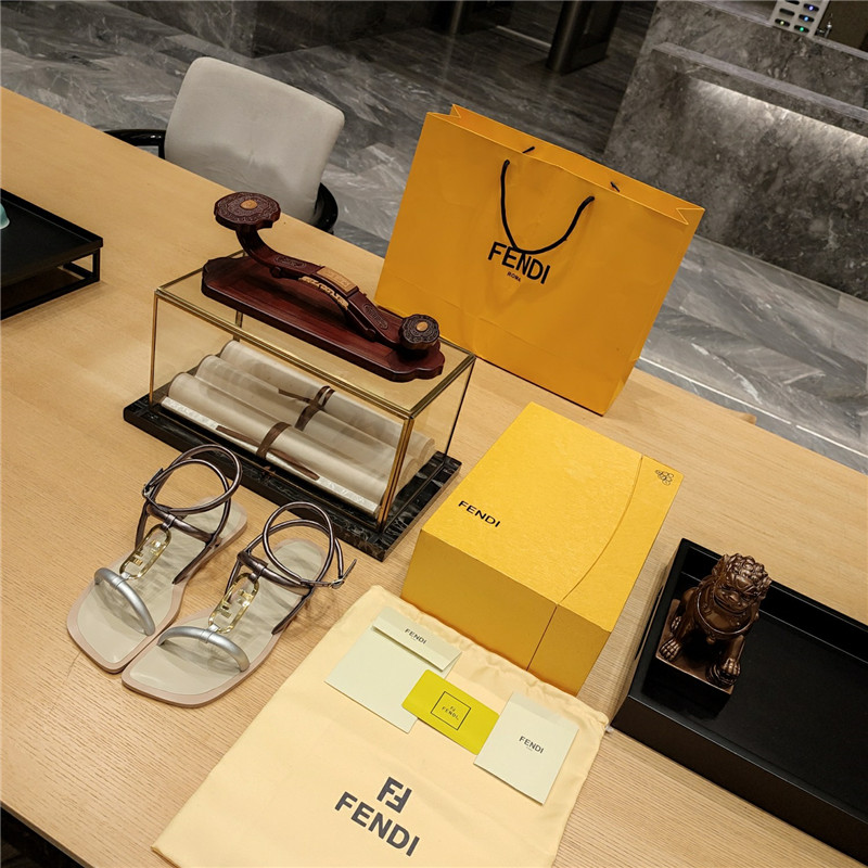 F**di flat beach sandals