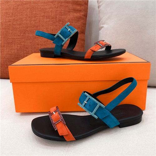 H**me5 flat sandals