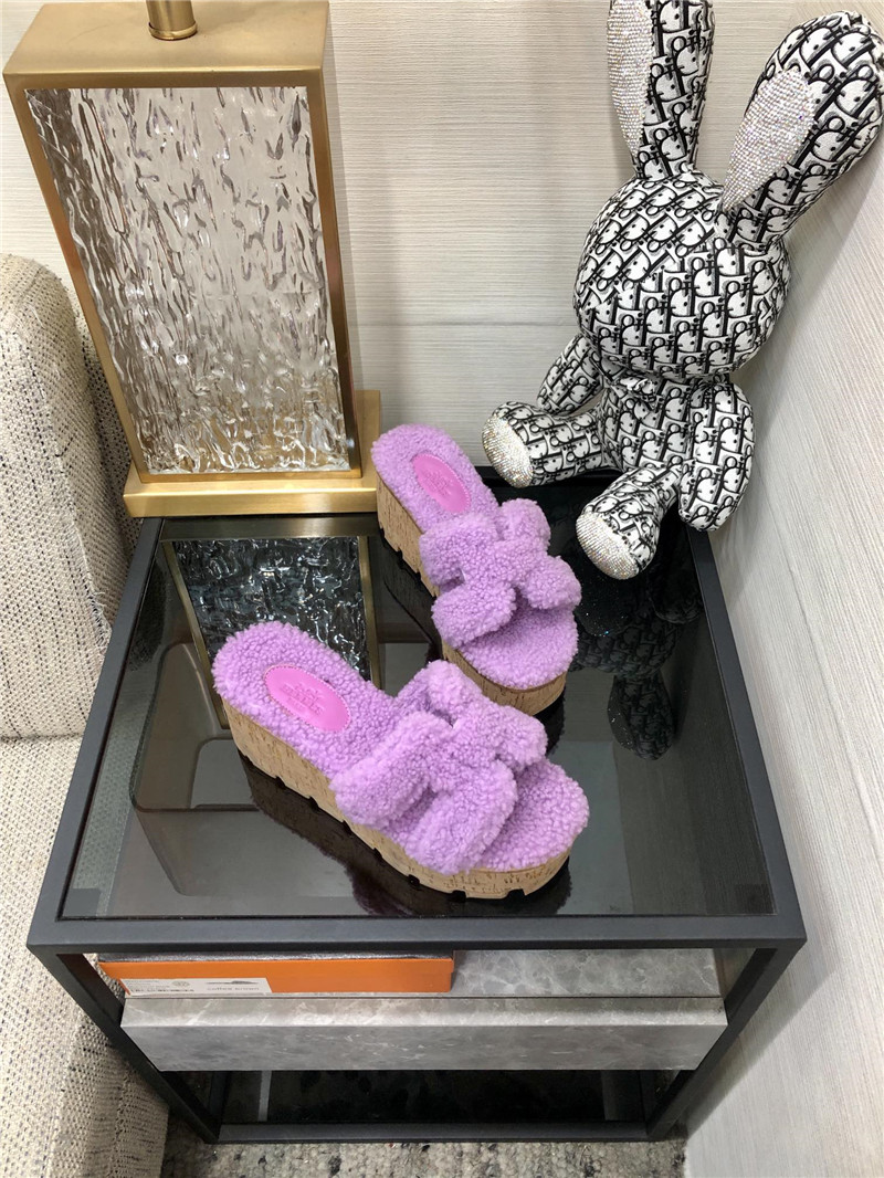 H**me5 Teddy Fur Slippers