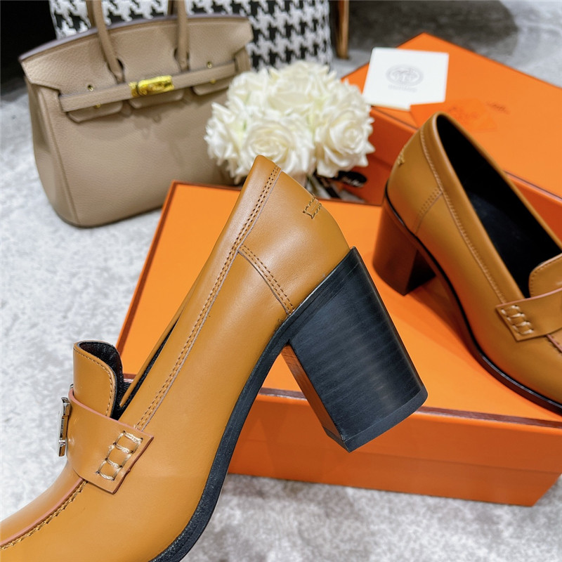 H**me5 dauphine mid heel mules