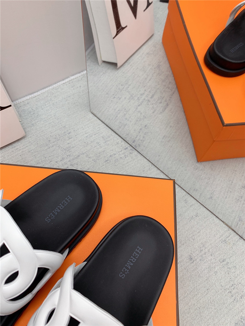 H**me5 couple shoes