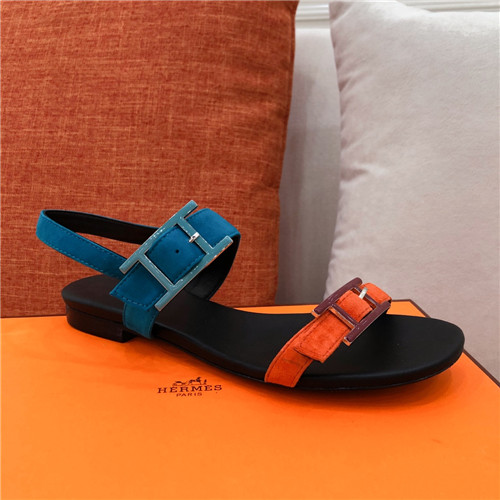 H**me5 flat sandals