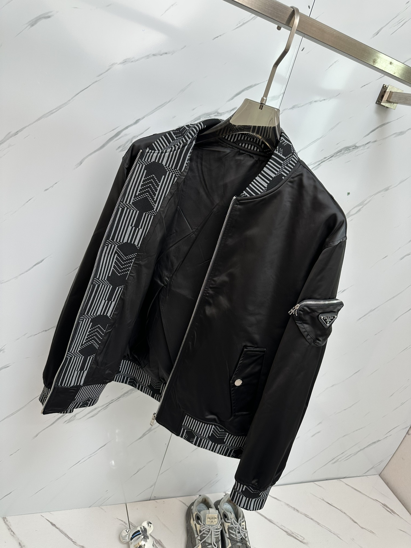 Pra*a Jacket