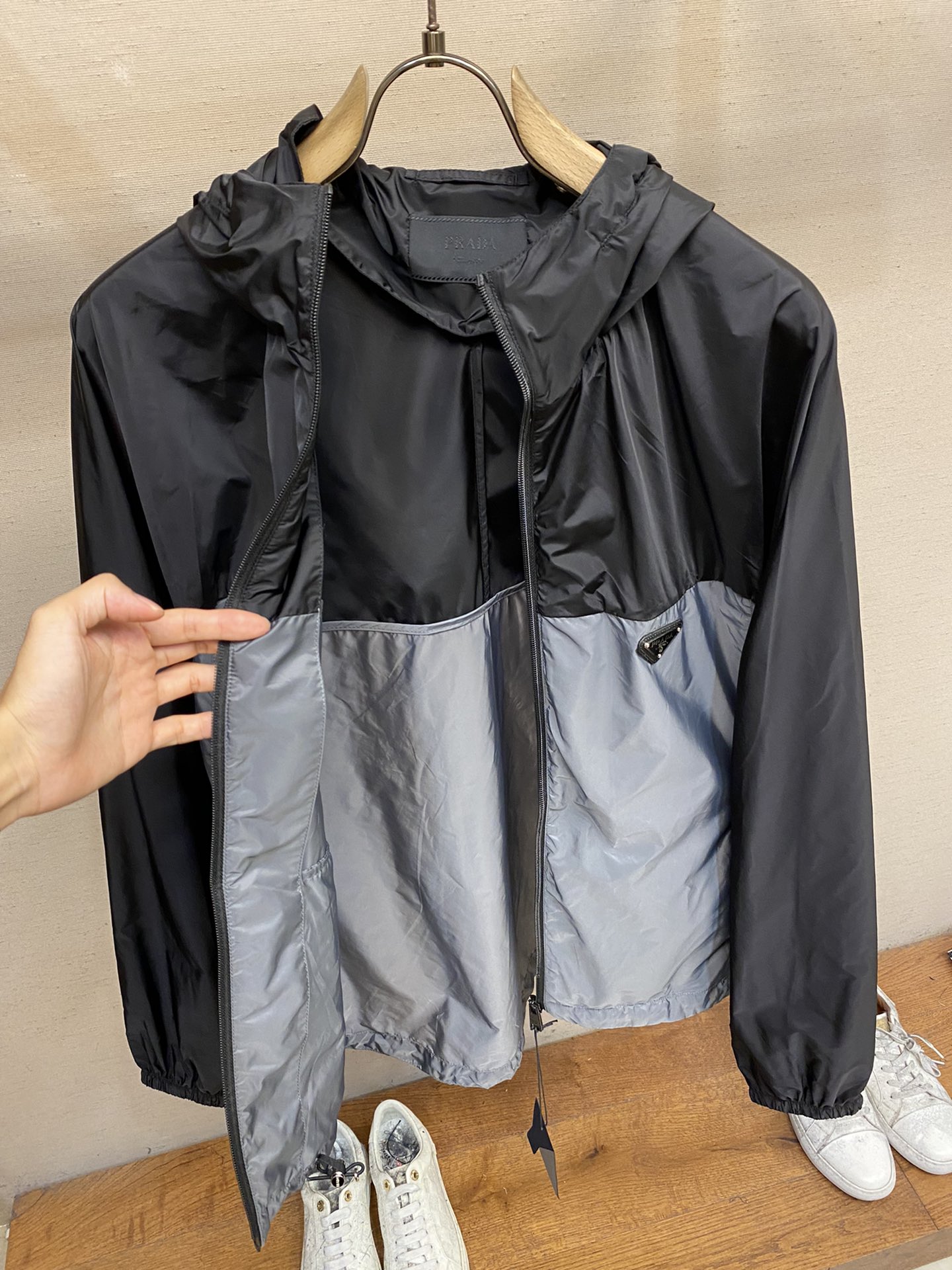 Pra*a Jacket