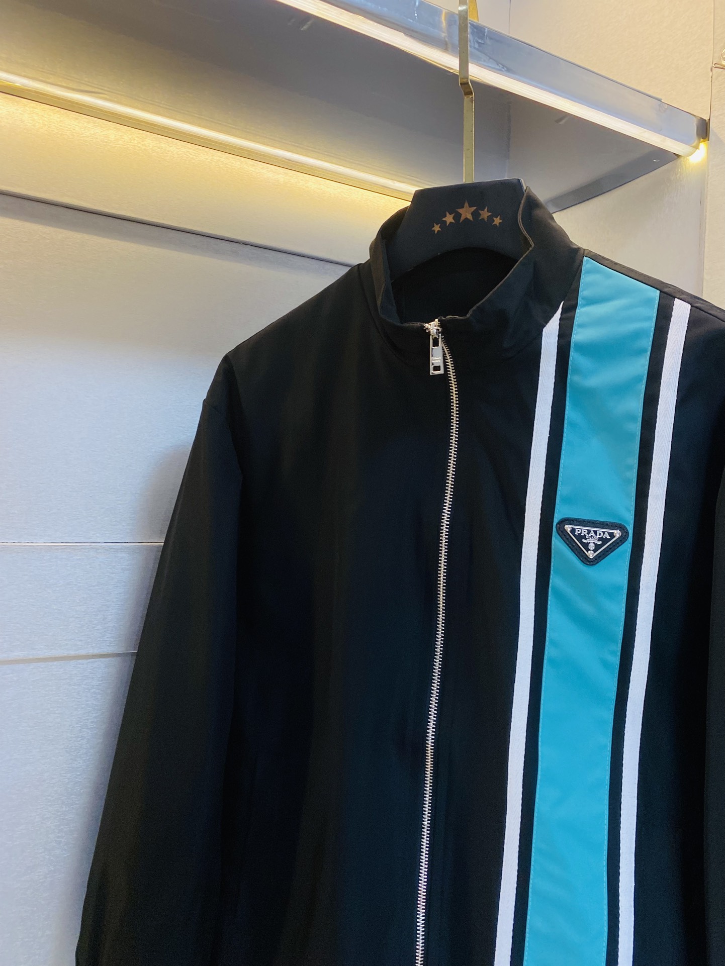 Pra*a Jacket