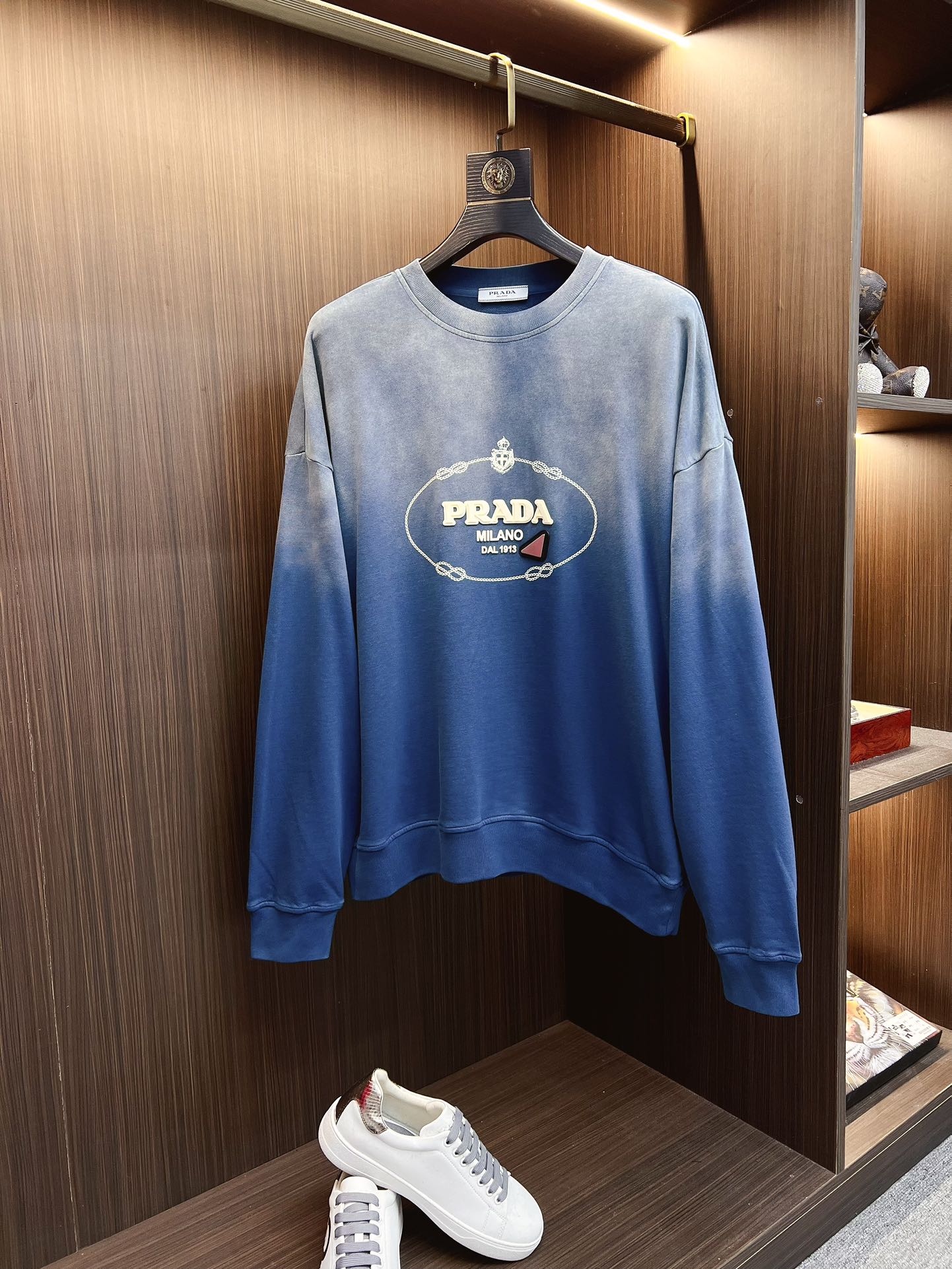 Pra*a Hoodie