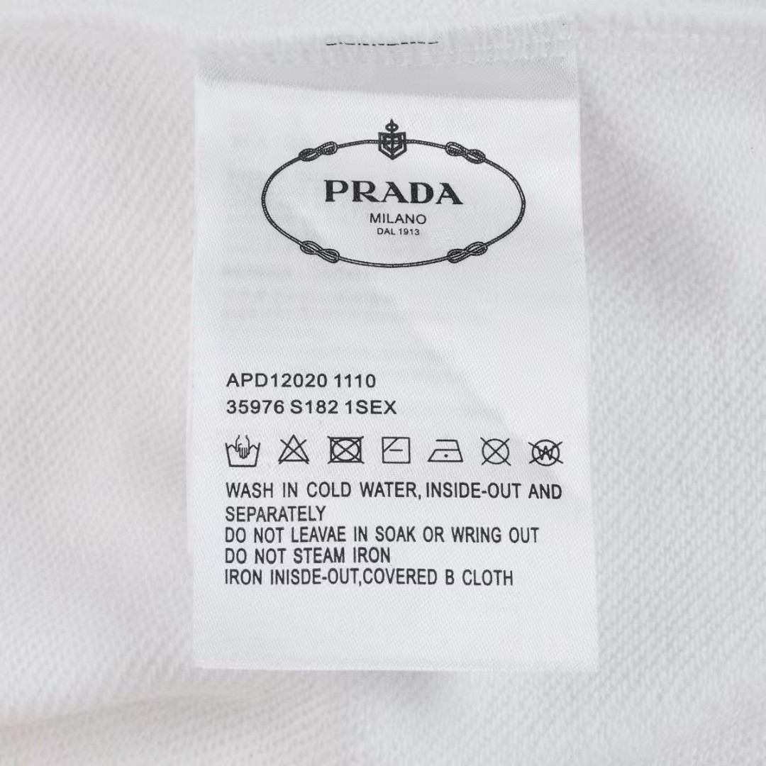 Pra*a Hoodie