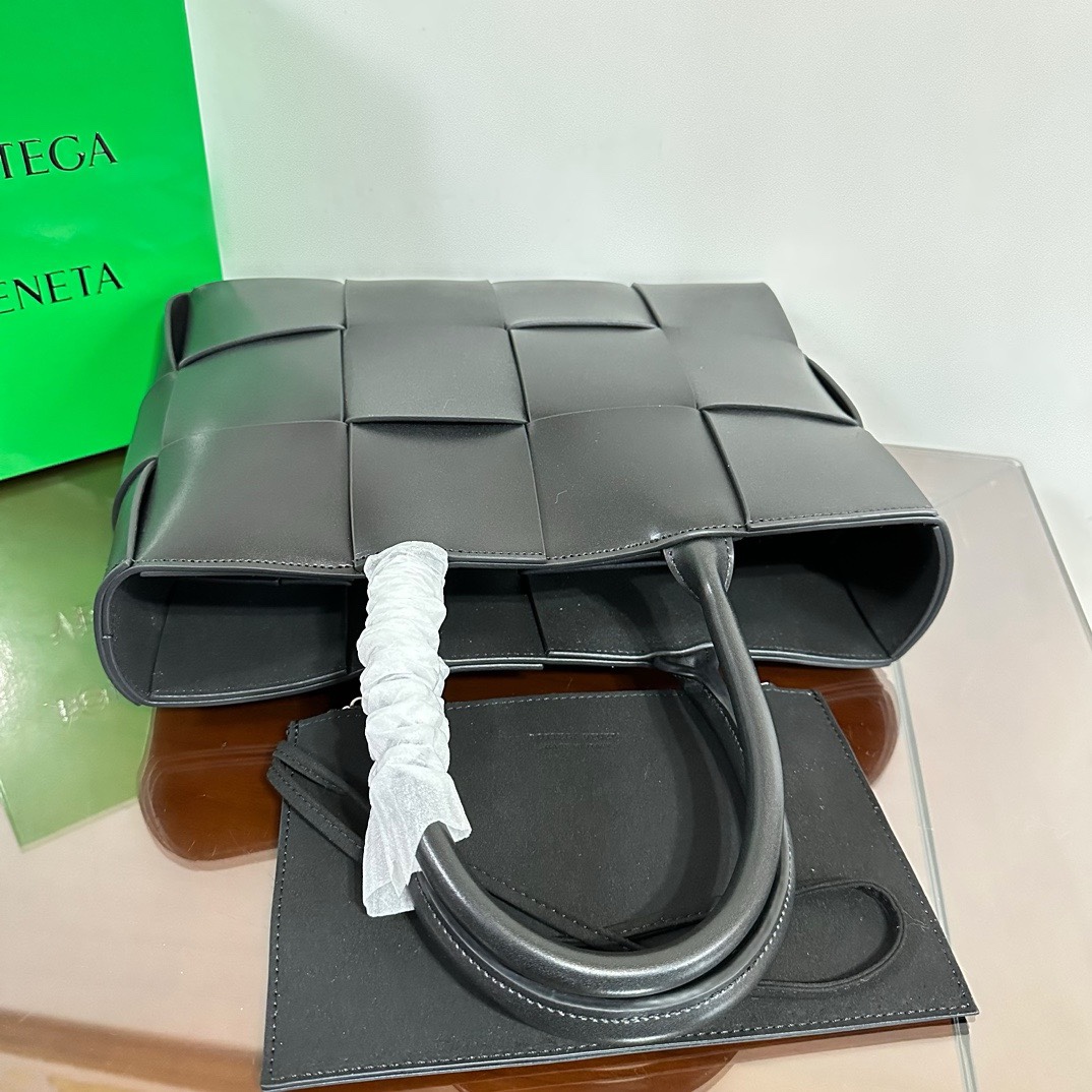 Best Replica B0tt*ga Ven*ta Bags(ColaReps)