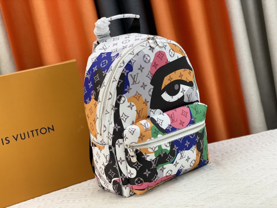 L0vis Vvtt0n Discovery Small Backpack High Quality Replica