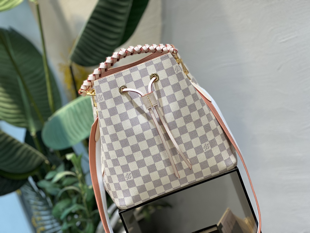 L0vis Vvtt0n Damier Azur