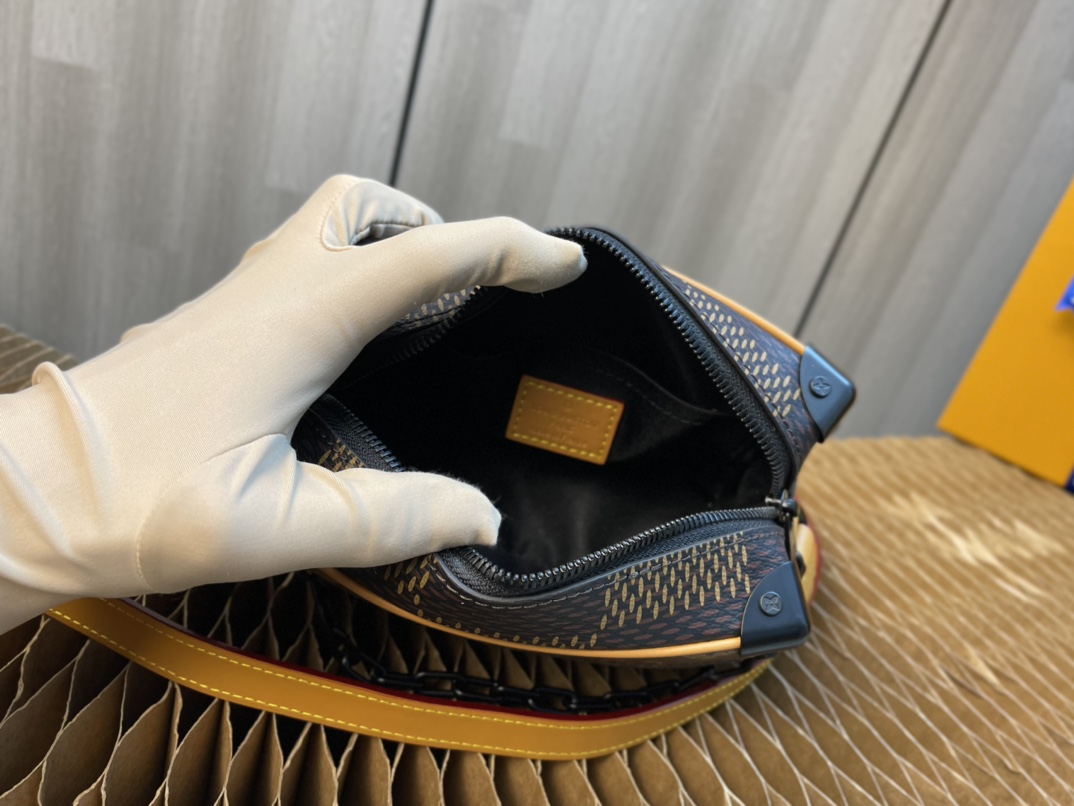 L0vis Vvtt0n Damier Ebene