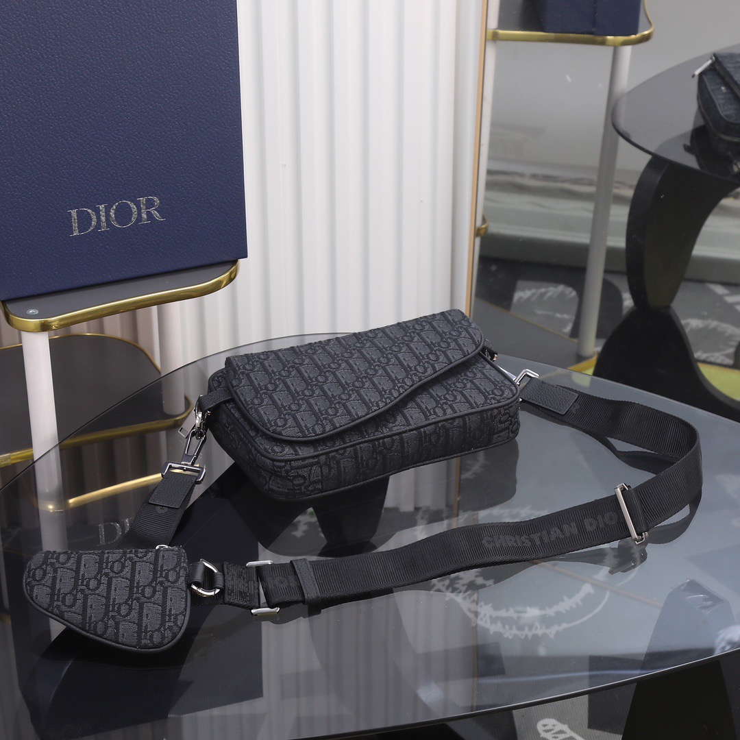 D10r Black Oblique Knit Round Triple Bird Bag